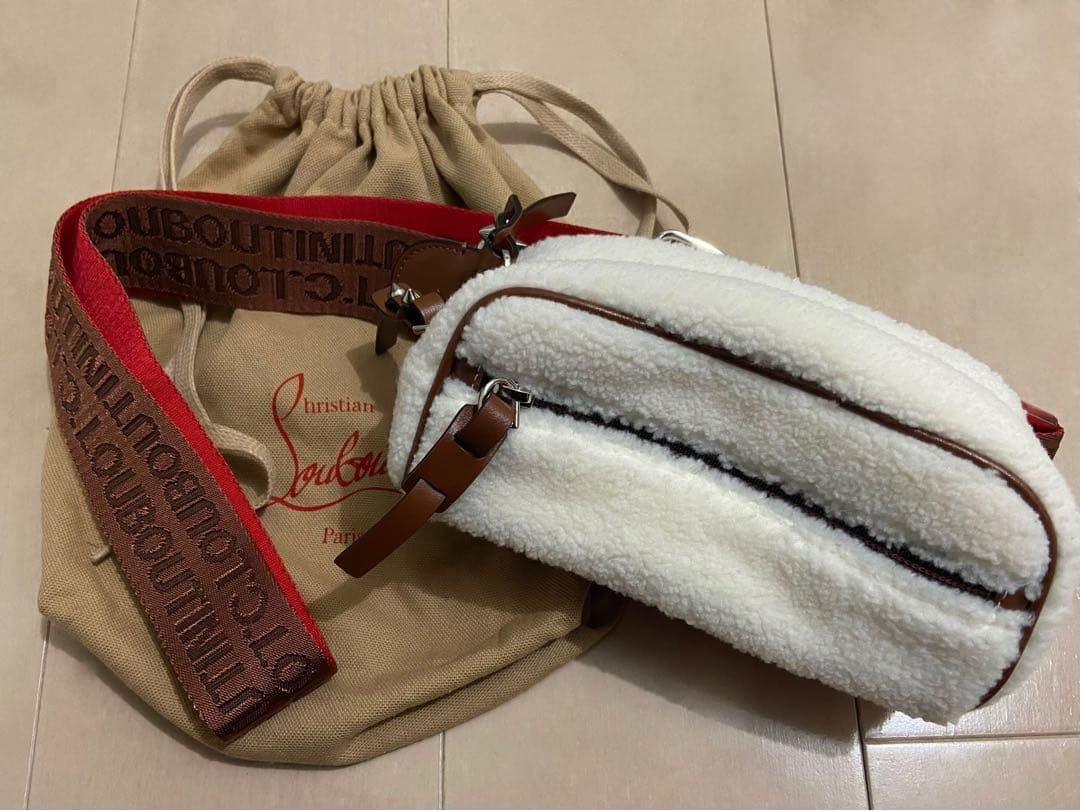 ルブタン　バッグ