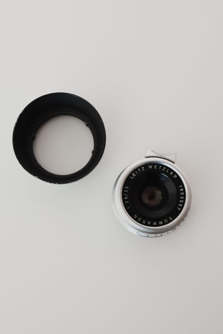 LEICA Summaron 35mm f2.8 ズマロンレンズフード付き