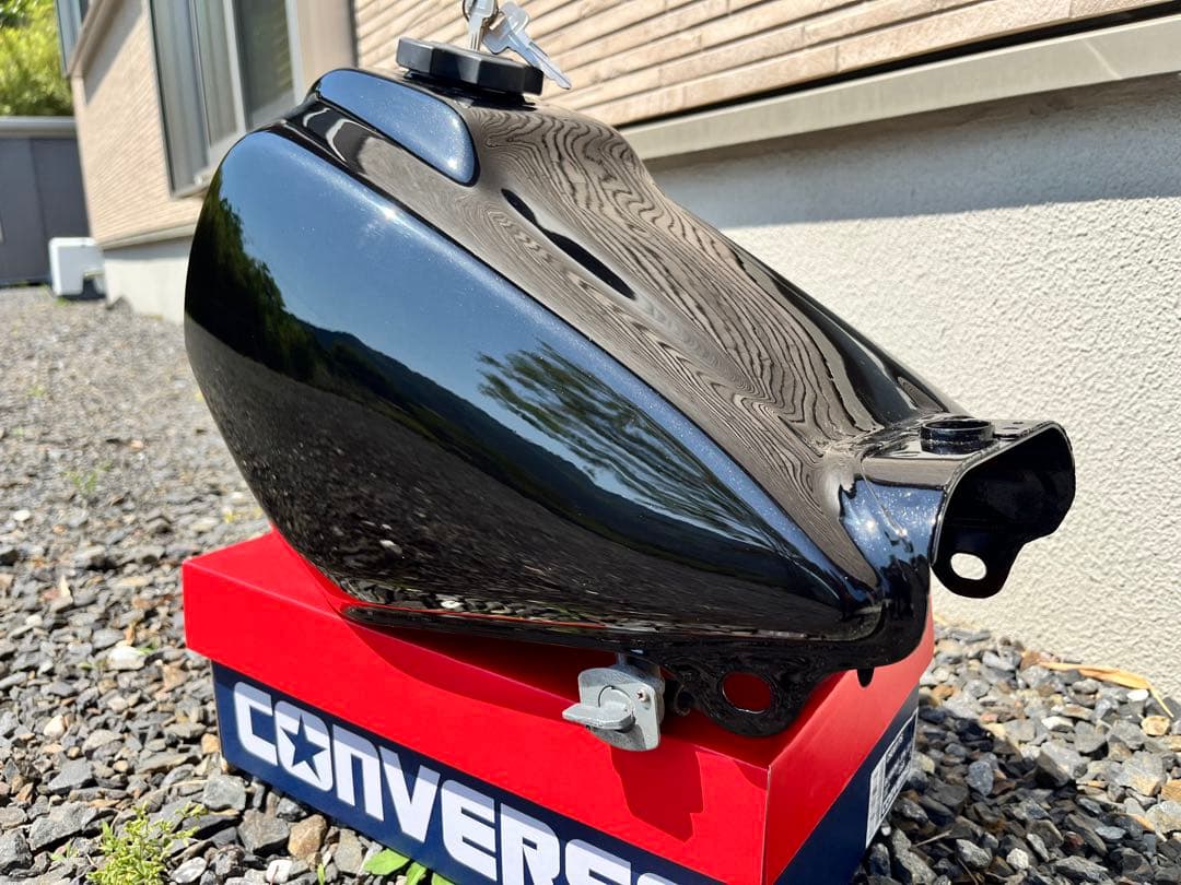 TW225 タンク 塗装後未使用 サビ無し TW200