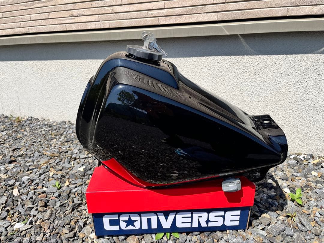 TW225 タンク 塗装後未使用 サビ無し TW200