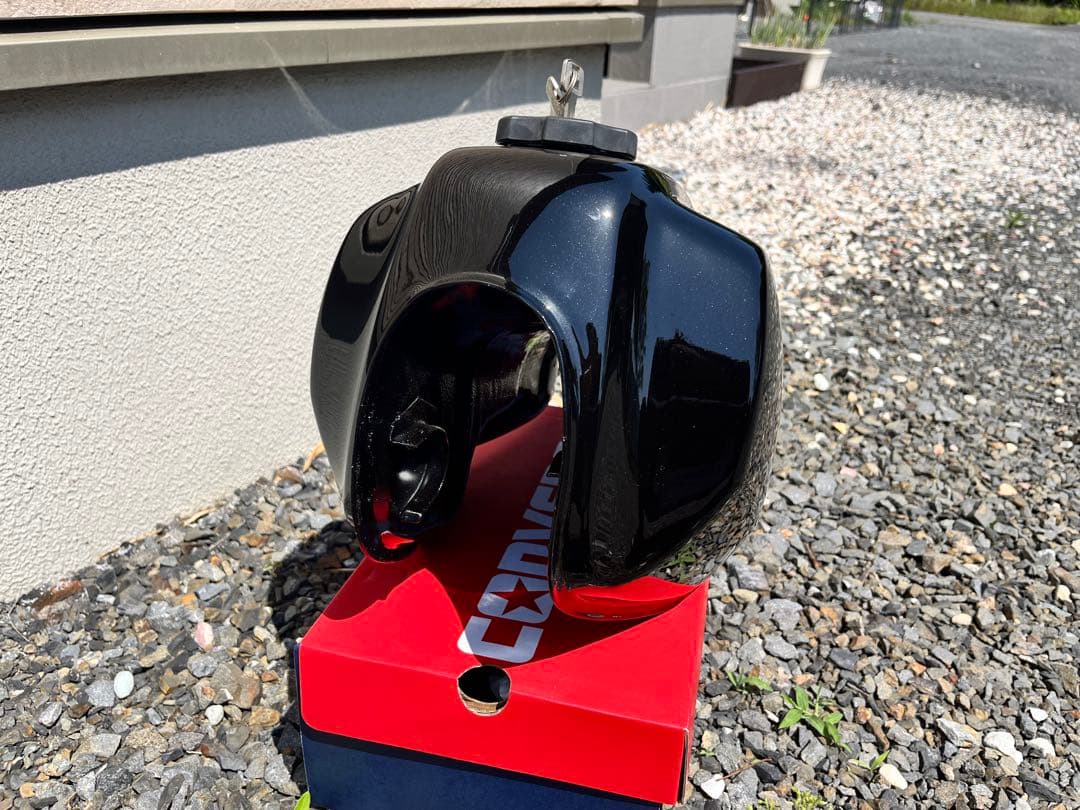 TW225 タンク 塗装後未使用 サビ無し TW200