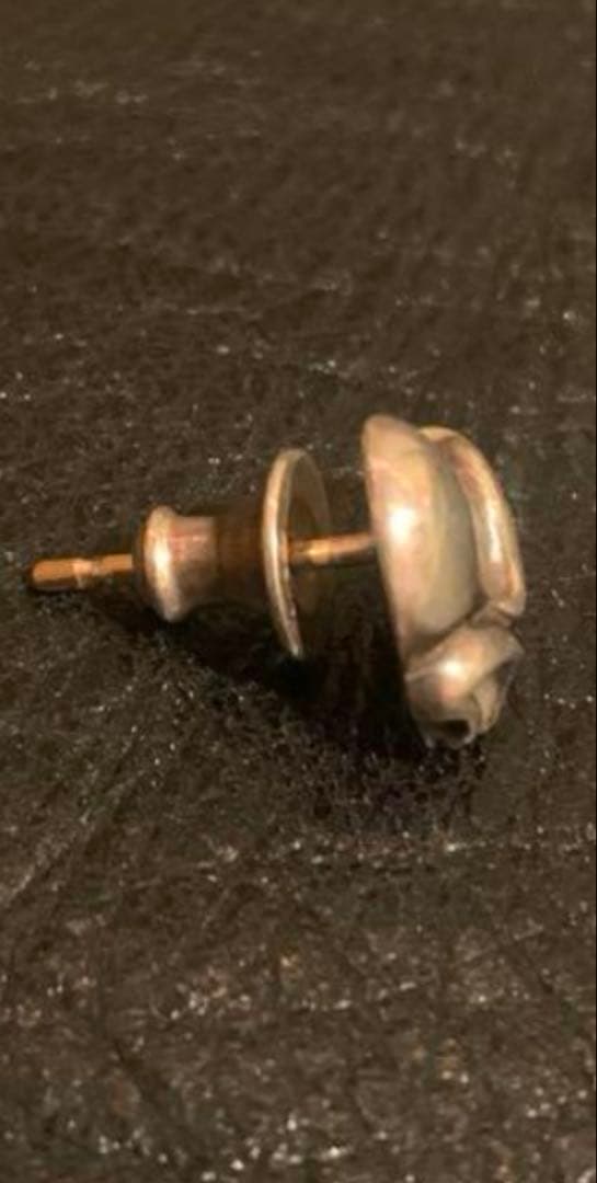 クロムハーツハートスタッドピアス