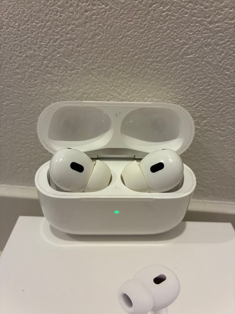 【正規品】AirPods Pro 第2世代　両イヤホン・ケース完備　訳