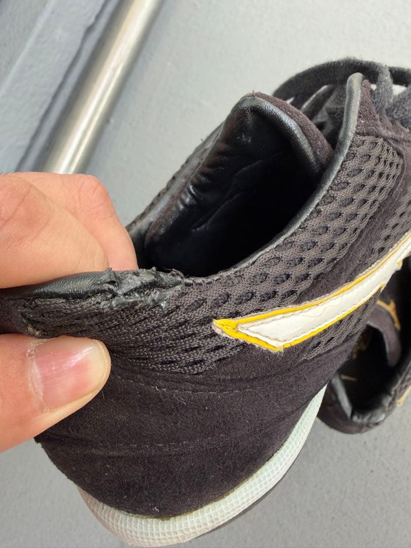 ミズノプロ　野球スパイク　ホークスカラー