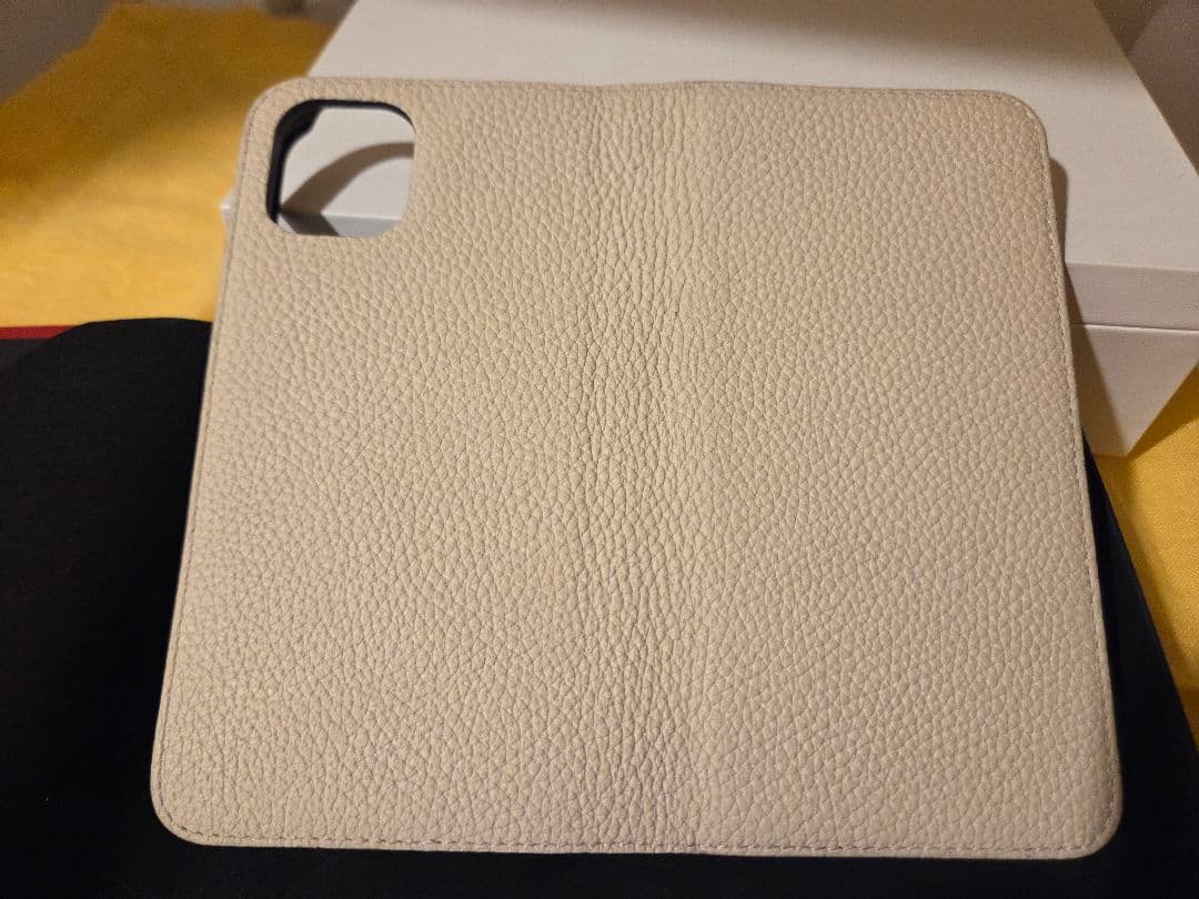 【美品】手帳型 iPhone11ケース アイボリー×エトープ　バイカラー