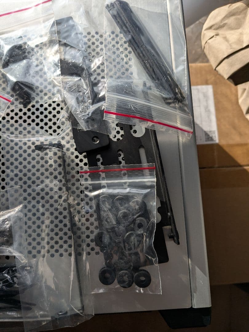 NCASE M1 v6.1 シルバー PCケース