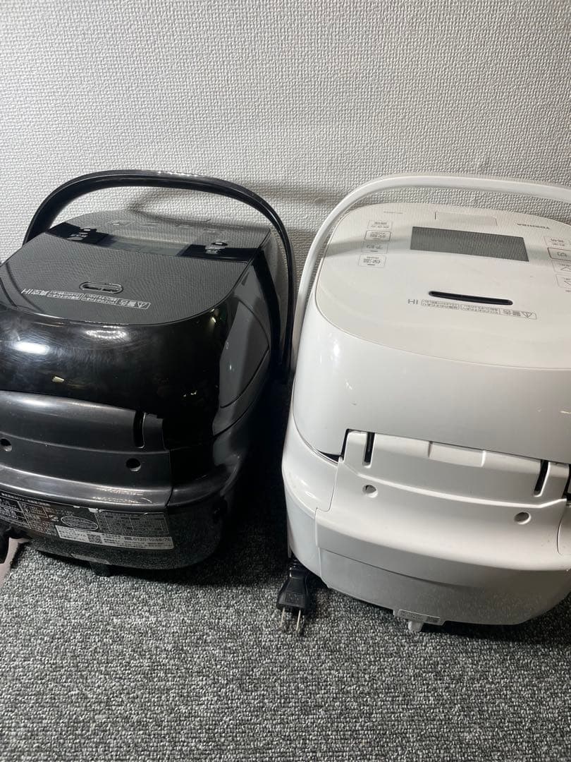 TOSHIBA 多機能炊飯器 黒白セット