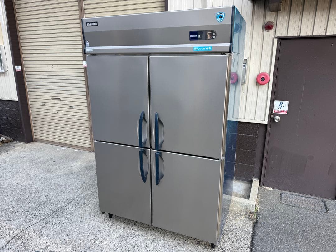 大和冷機　DAIWA　縦型冷蔵庫　２００V　厨房　飲食店　４４３CD-NP