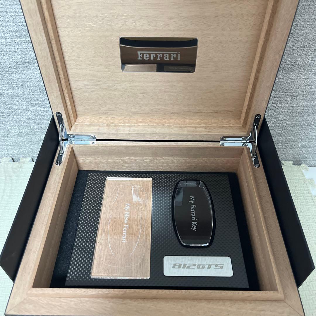 フェラーリ　812GTS　オーナー限定　ミニカー　キーボックス
