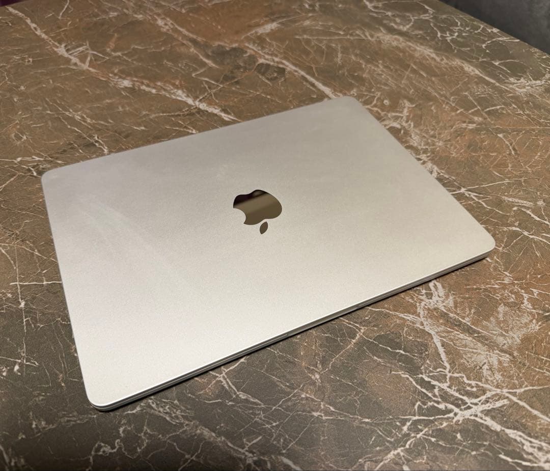 h*i様 【美品】MacBook Air M2 8GB