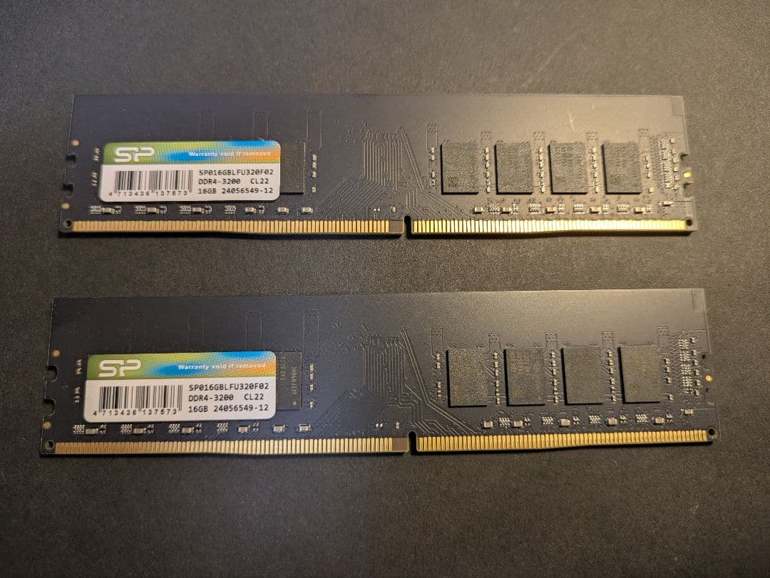 メモリ 32GB（16GB×2） DDR4 3200MHz