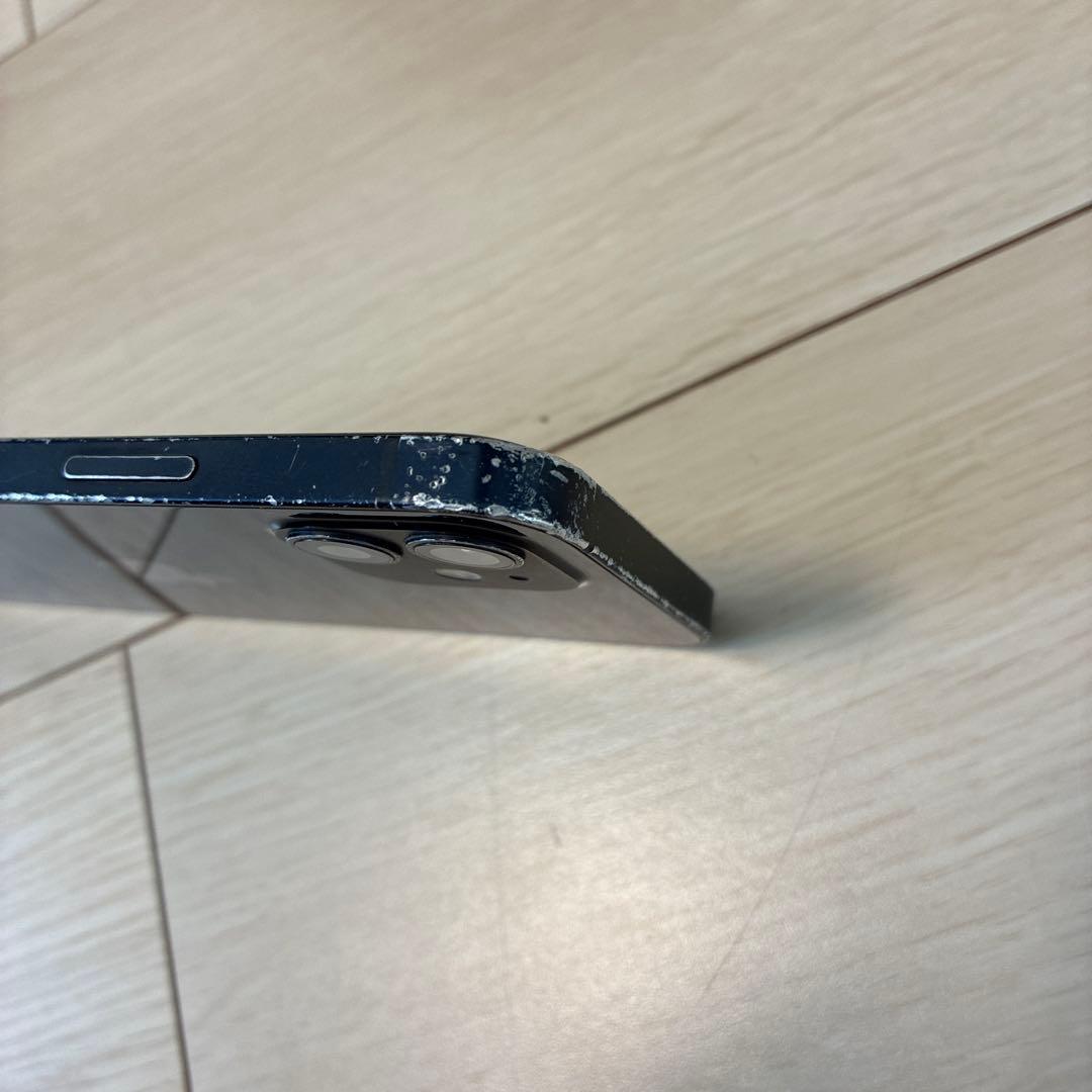 【割れなし】iPhone 12 ブラック 本体 128GB 保護フォルム付