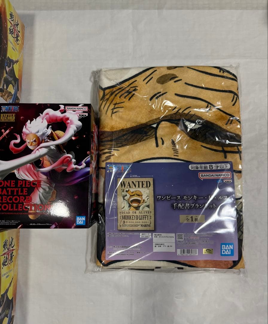 ワンピース9体　手配書ブランケット