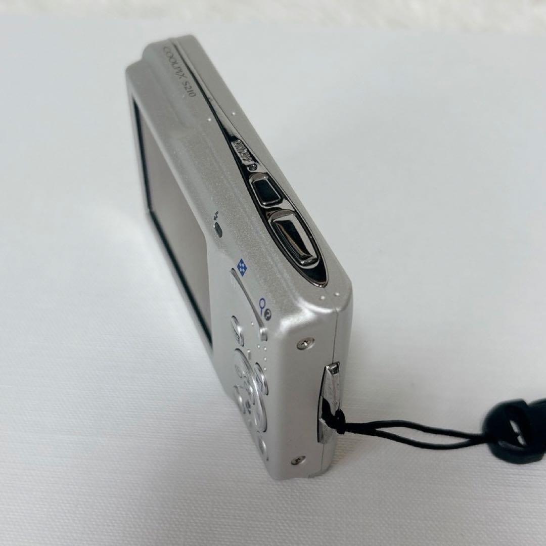 Nikon ニコン COOLPIX S210 デジタルカメラ シルバー 外箱付き