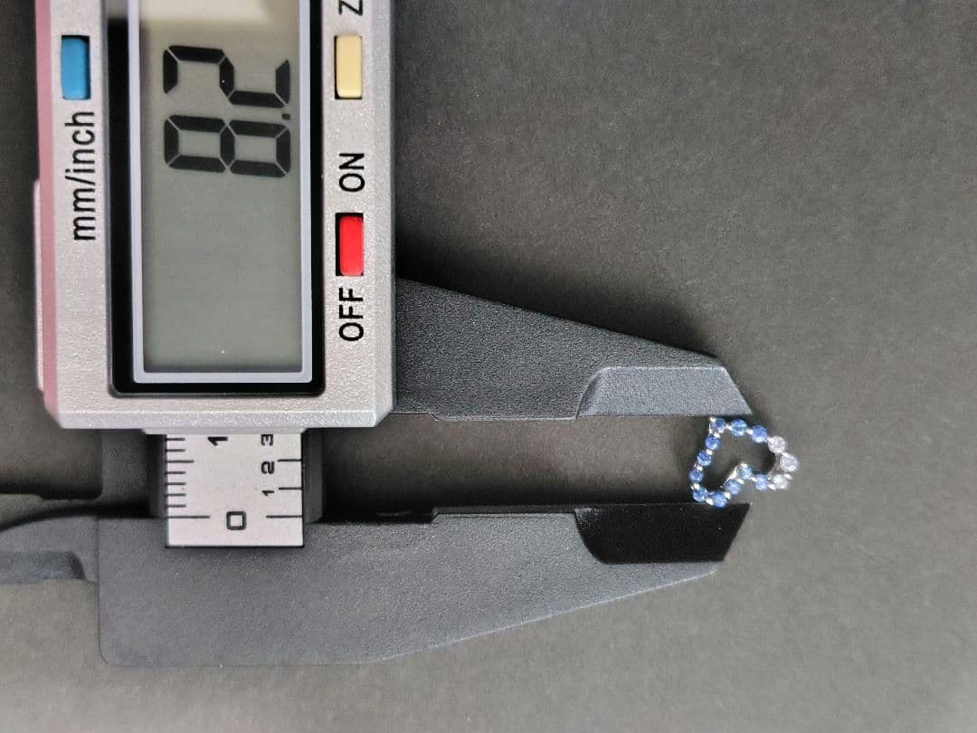 gstv　K18WG サファイアチャーム・ペンダントトップ　付属品なし