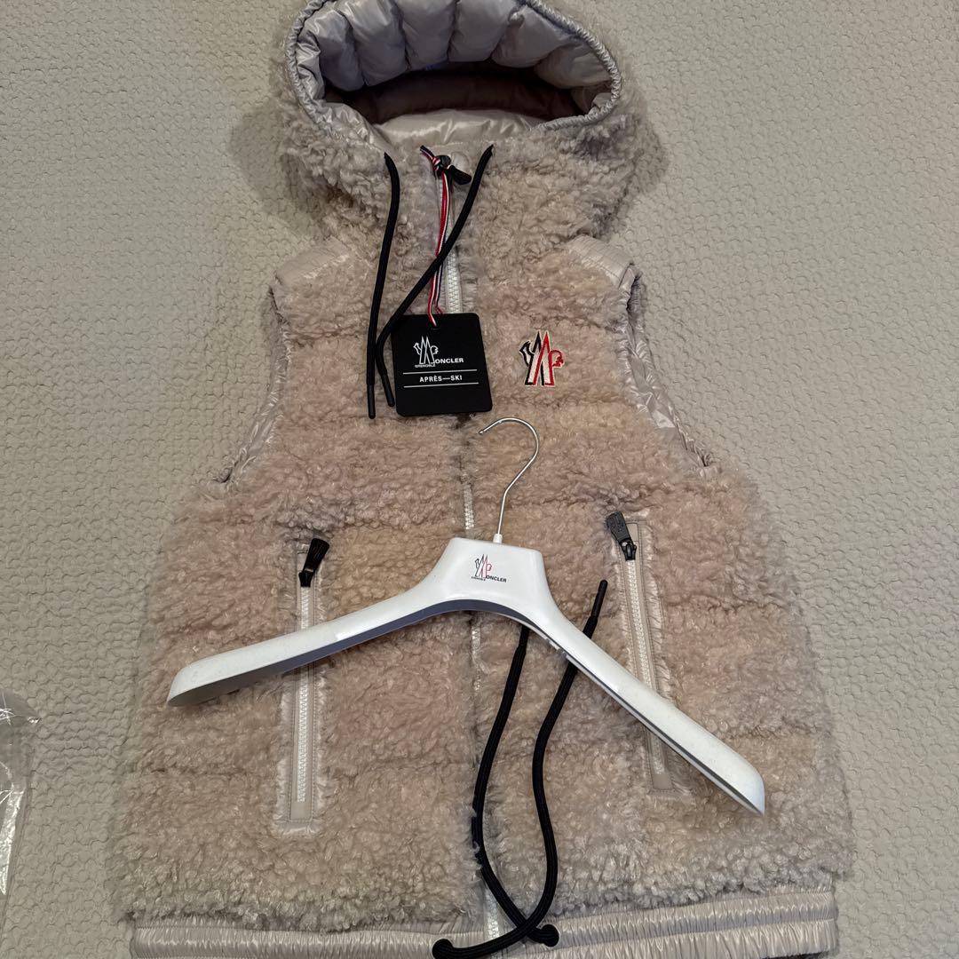 『お値下げしました』モンクレール　グルノーブル　ベスト　ジレ レディース