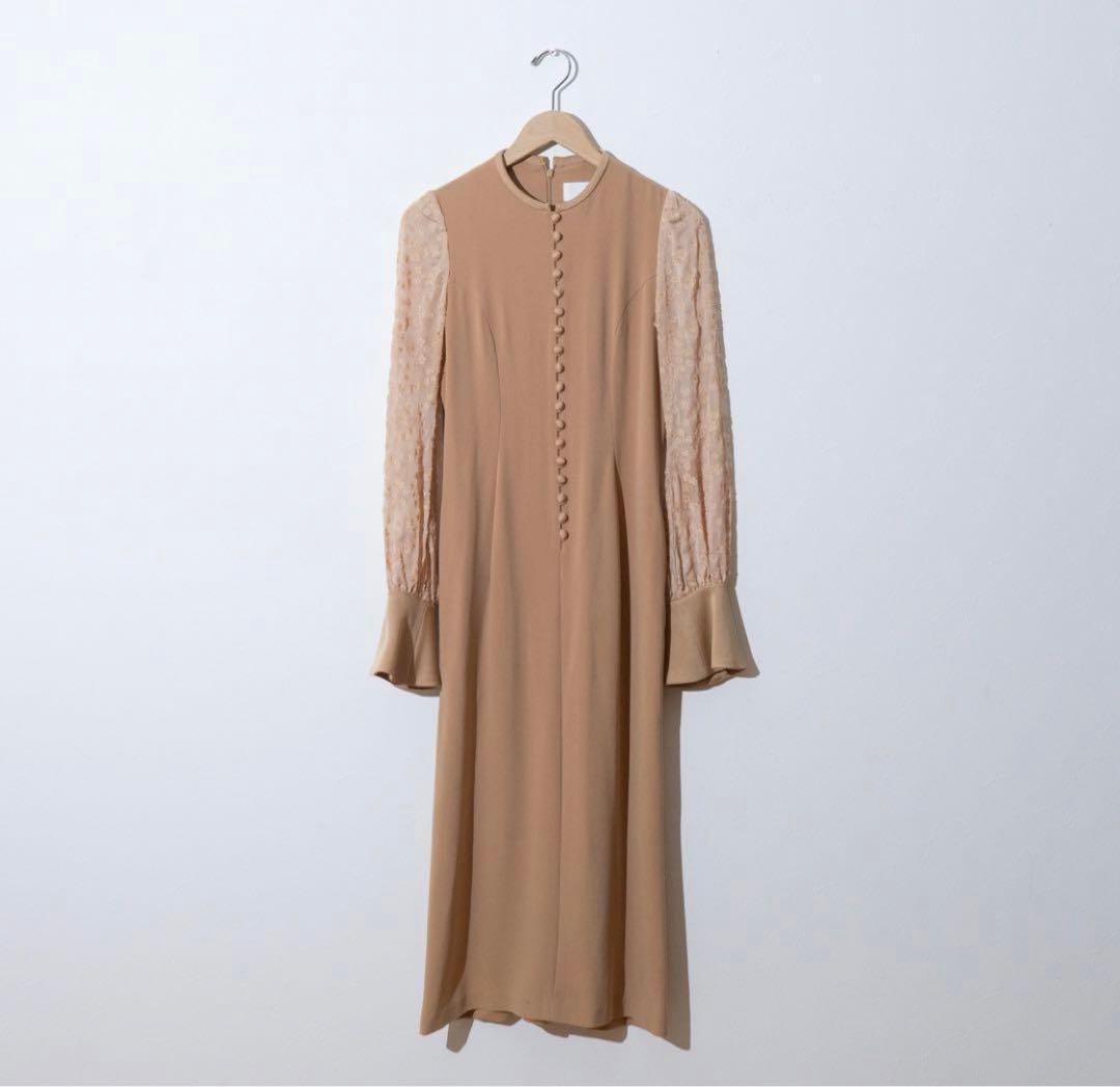 mame マメ　クロゴウチ　フラワープリントスリーブドレス