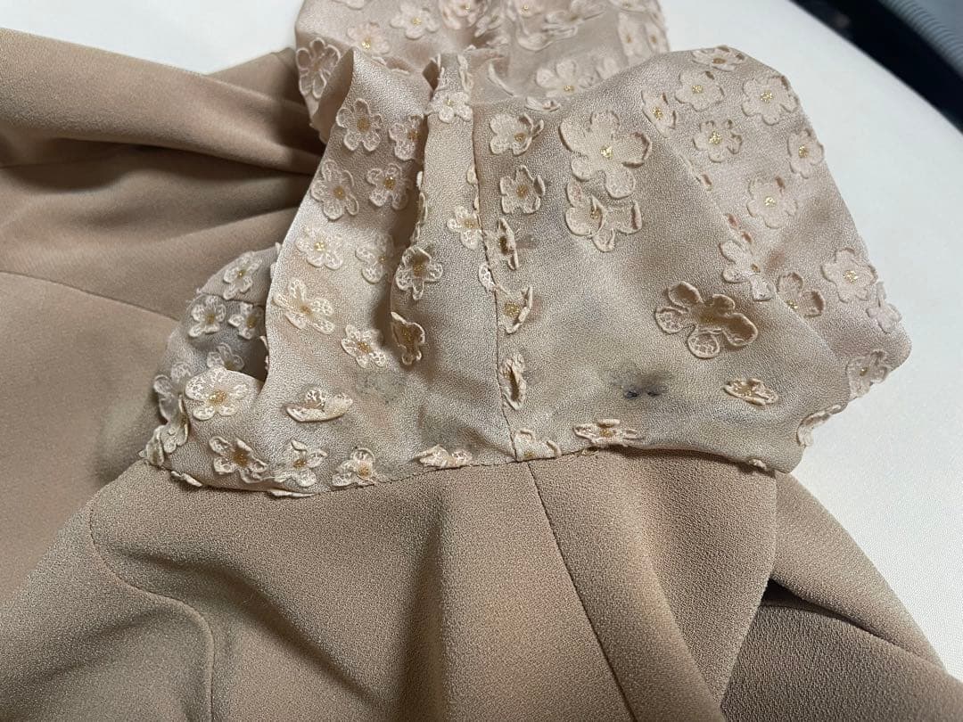 mame マメ　クロゴウチ　フラワープリントスリーブドレス