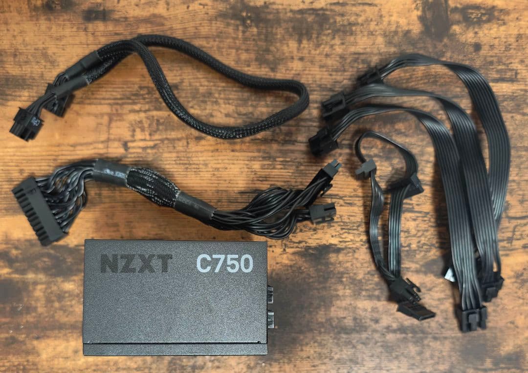 未使用品 NZXT 750W SFX電源