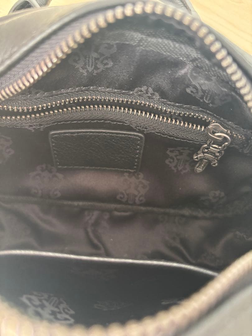 黒 レザー クロス刺繍 バッグ