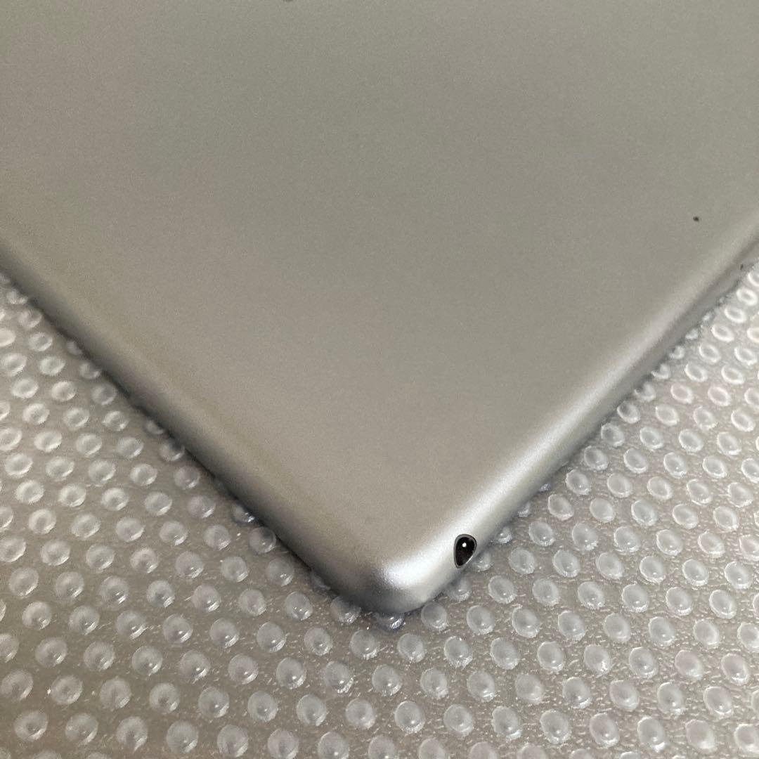 714 電池ほぼ新品☆比較的美品☆iPad7第7世代 32GB WIFIモデル☆