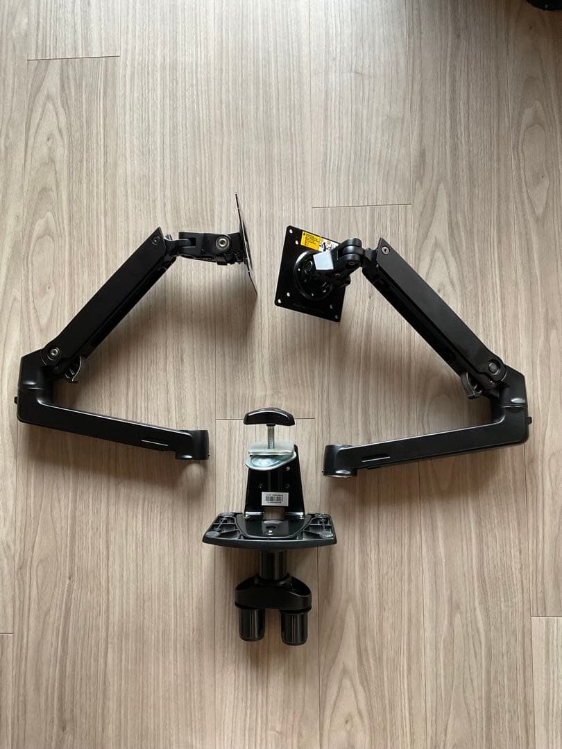 Amazonベーシック デュアルモニターアーム