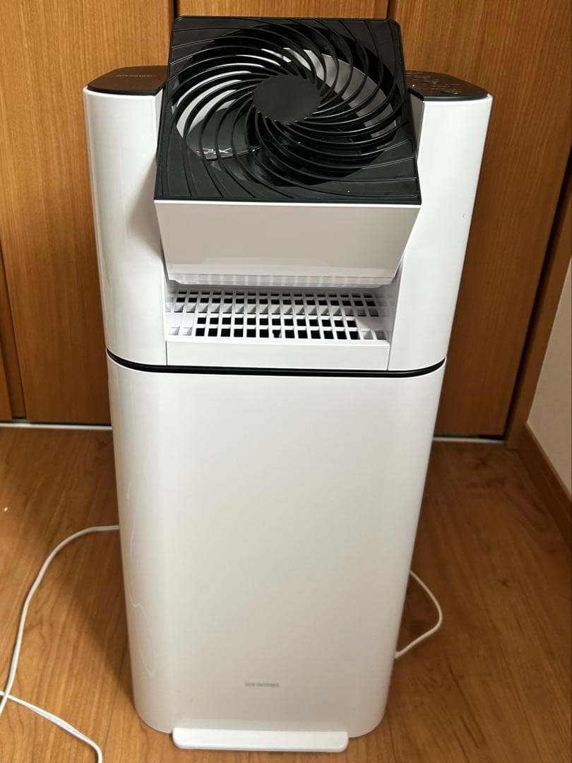 美品アイリスオオヤマ　除湿器　2025年製