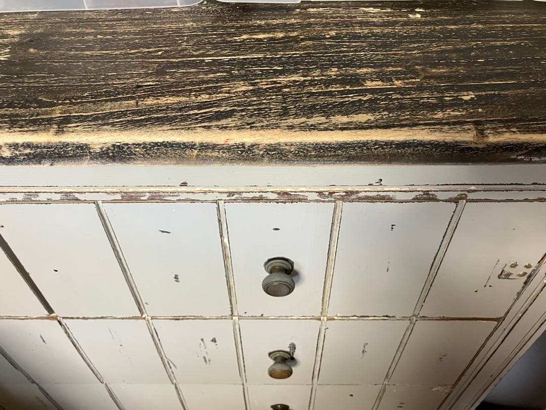 めちゃくちゃおしゃれでレトロでアンティークなチェスト、シャビー（エイジング）