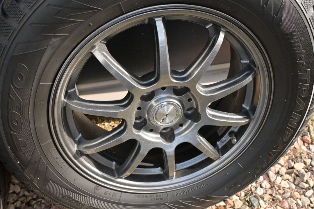 スタッドレスタイヤ・ホイール4本セット　中古　アルファード