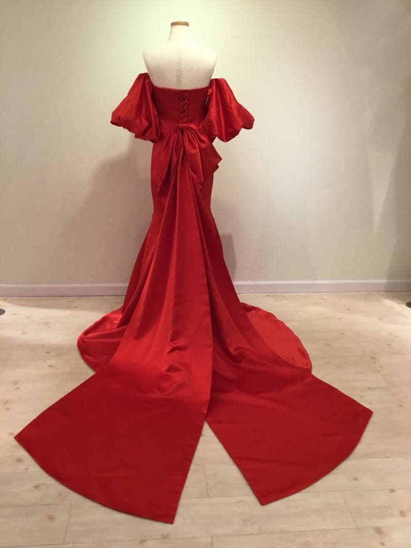 m*5様 レッド マーメイドドレス パフスリーブ