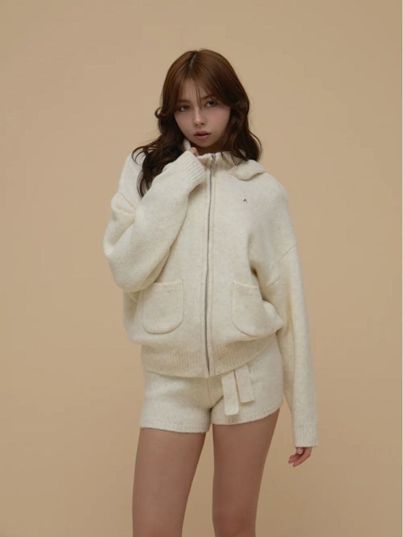 ☘️最安値☘️新品未使用☘️ Bruna hood set up andmary