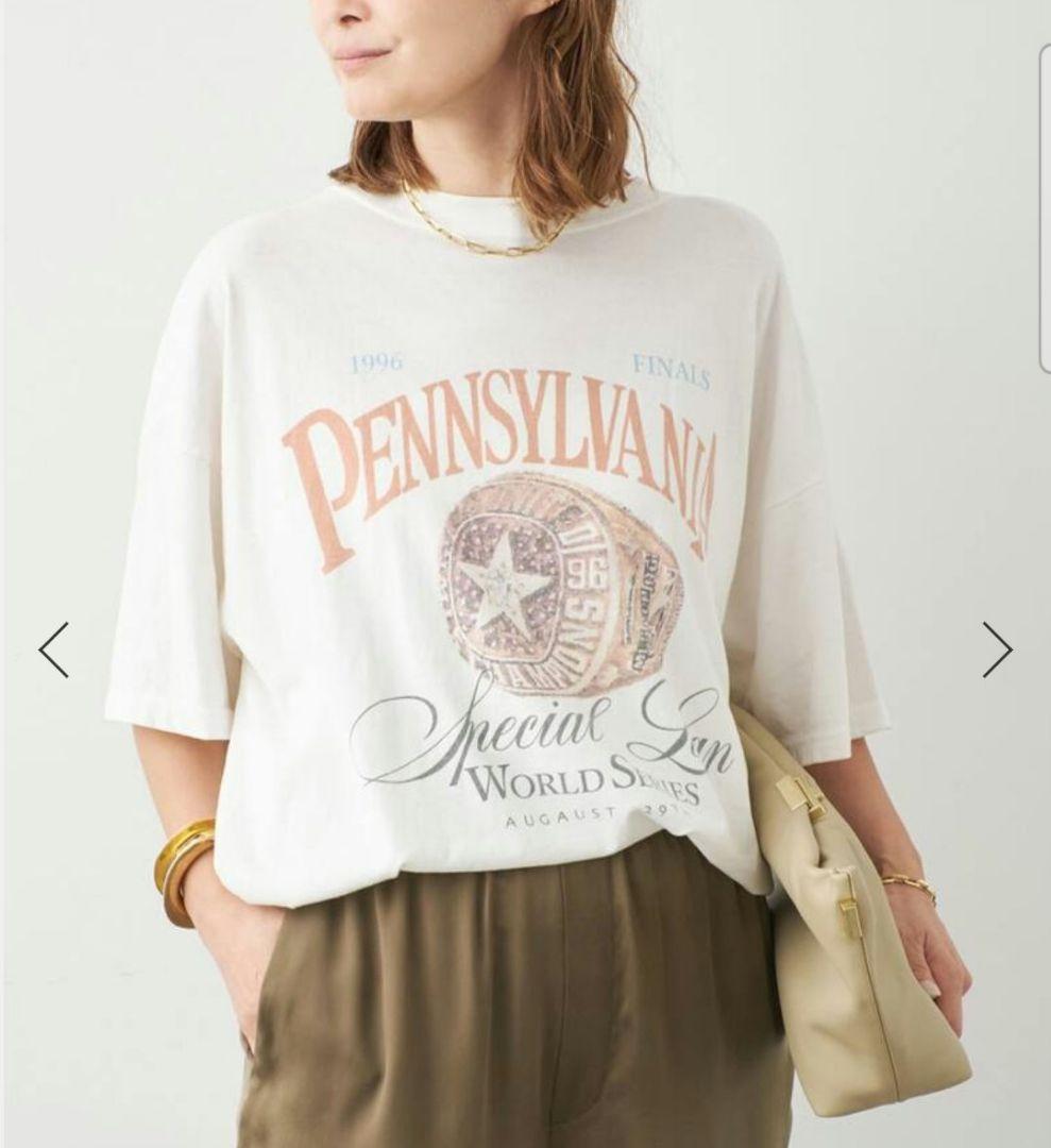Deuxieme Classe Gratifying Tシャツ