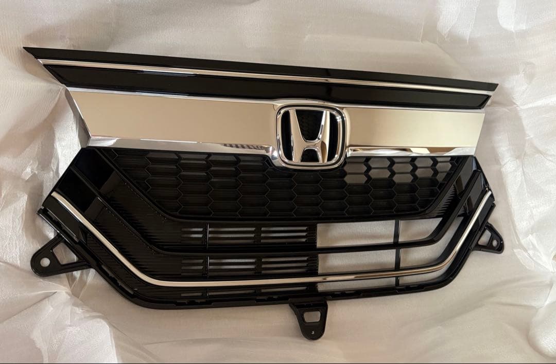 ホンダ純正 N-BOXカスタム JF3 / JF4 後期 フロントグリル/付属品