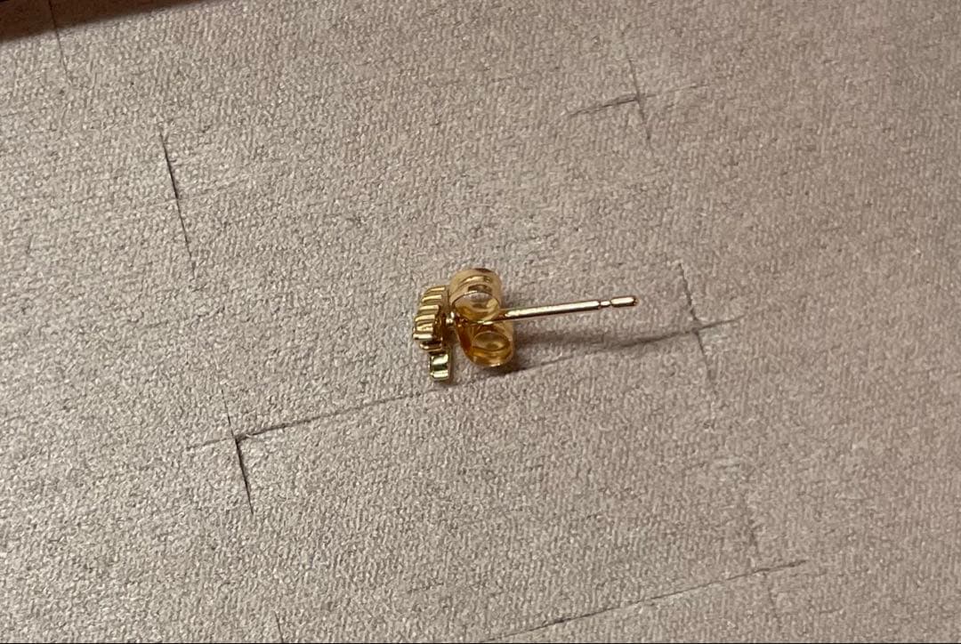 ete レタード　ダイヤモンド　イニシャル　ピアス