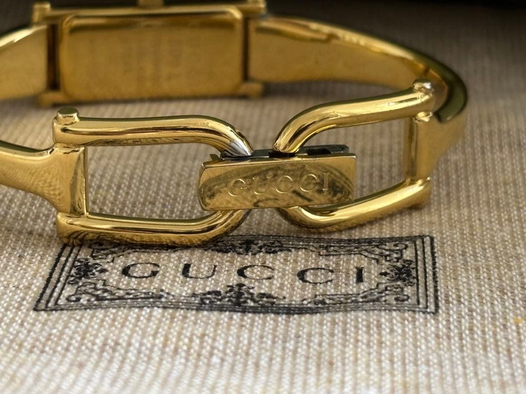 GUCCIグッチ バングル ウォッチ