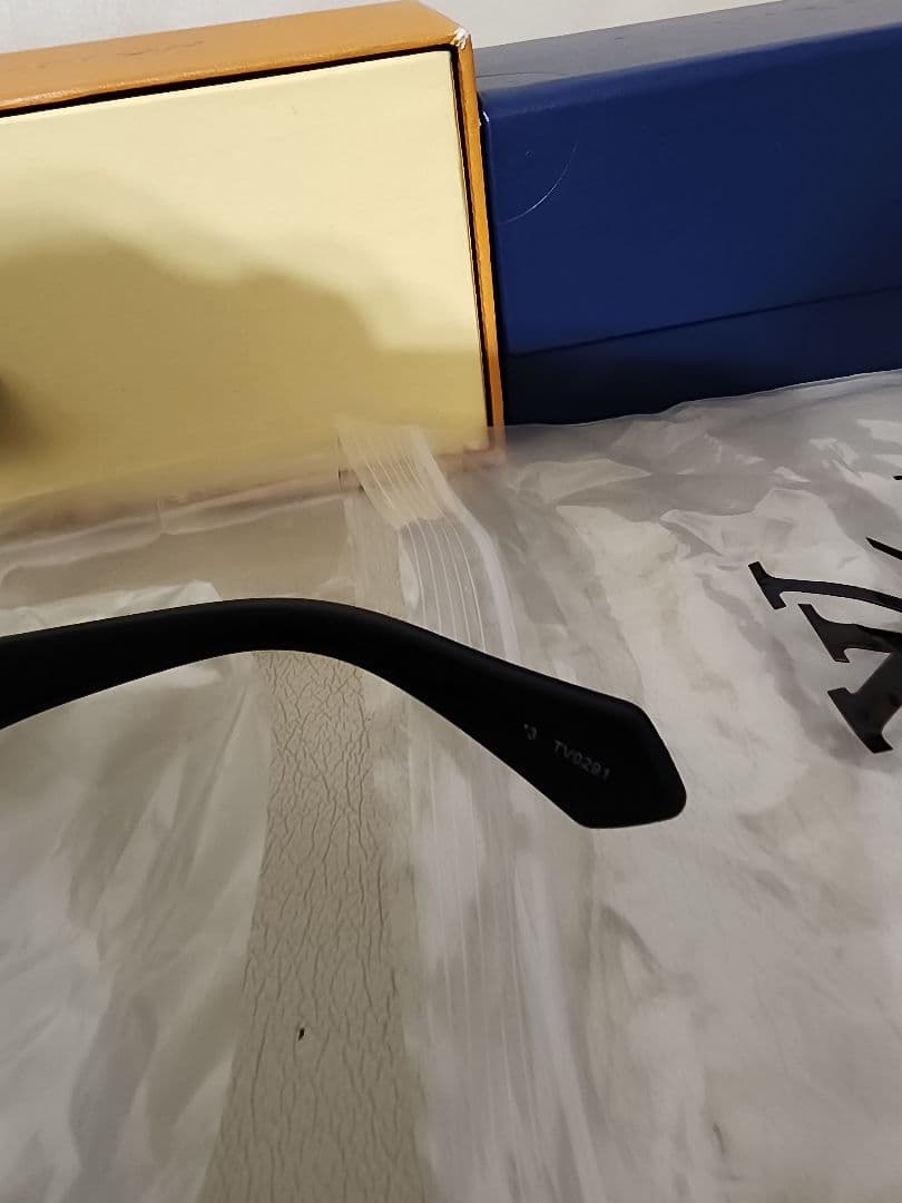 LOUIS VUITTON サングラス