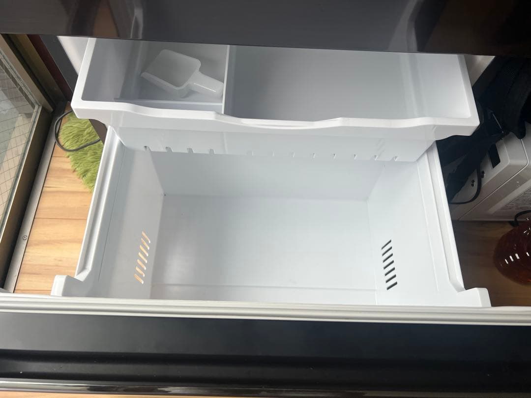 [ぽにょ]　HITACHI ノンフロン冷凍冷蔵庫　大容量375L