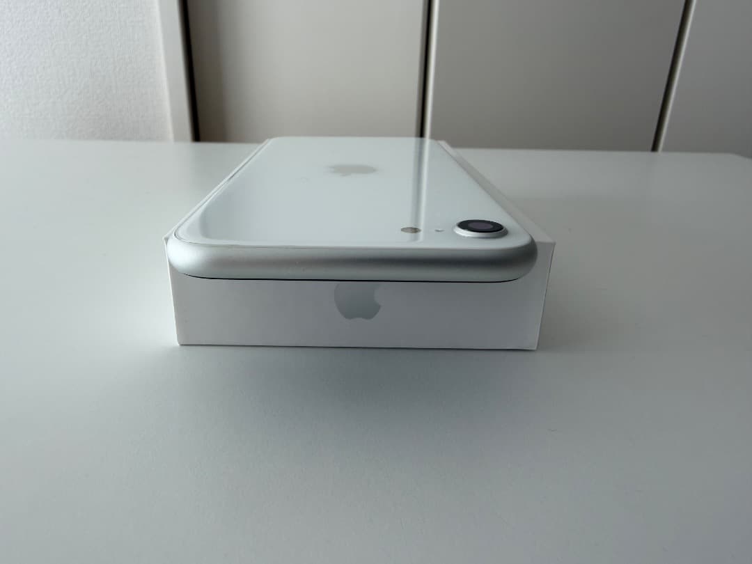 iPhone SE 第2世代 128GB