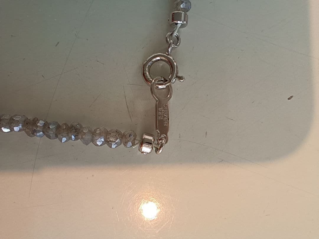 シルバー925留め具付き珊瑚ピンクバラのネックレス