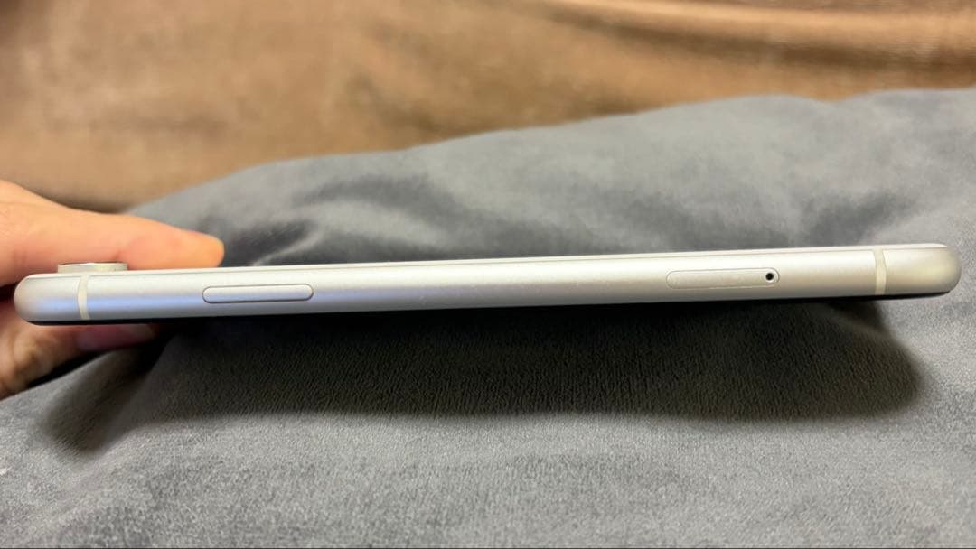 Apple iPhone XR 128GB ホワイト 本体 SIMフリー