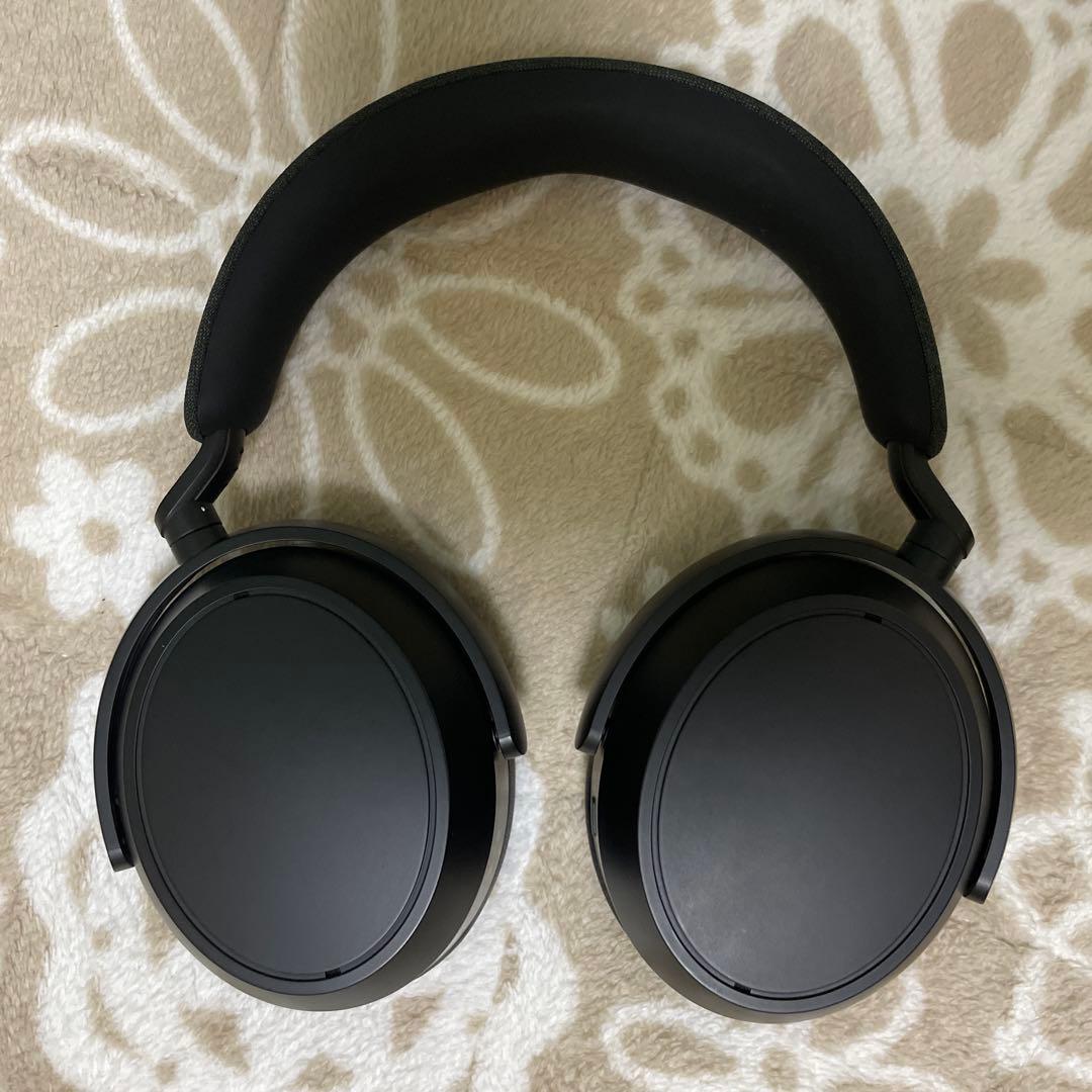 「hello」 Sennheiser Momentum 4