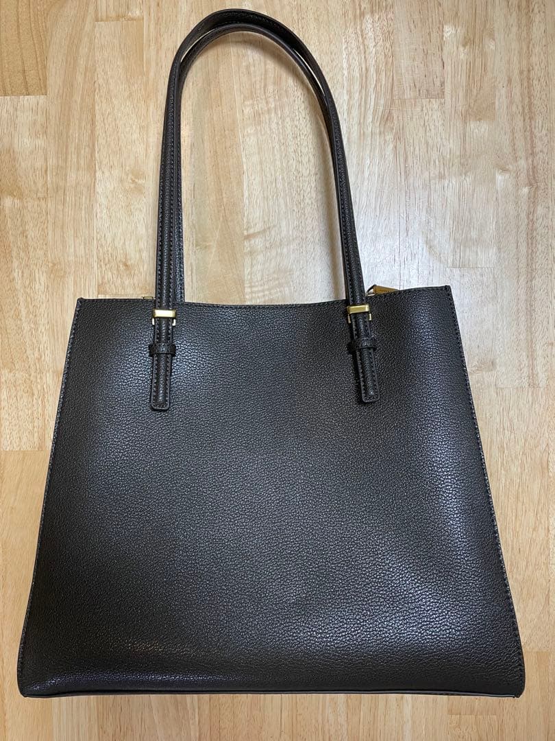 【最終価格】CHARLES & KEITH ダークモス トートバッグ