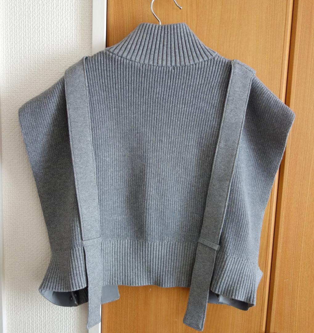 ▼UN3D. フロントジップニットベスト グレー