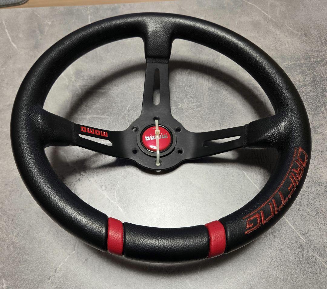 momo ステアリング DRIFTING