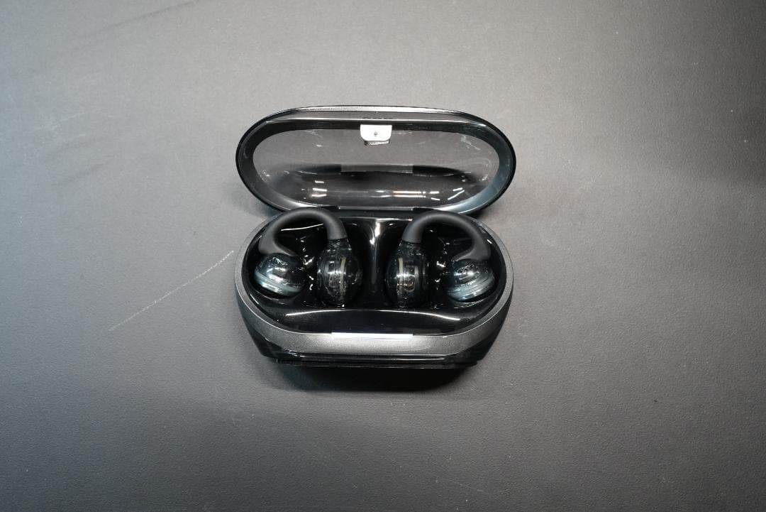 【視聴のみ美品】JBL Soundgear Clips ブラック