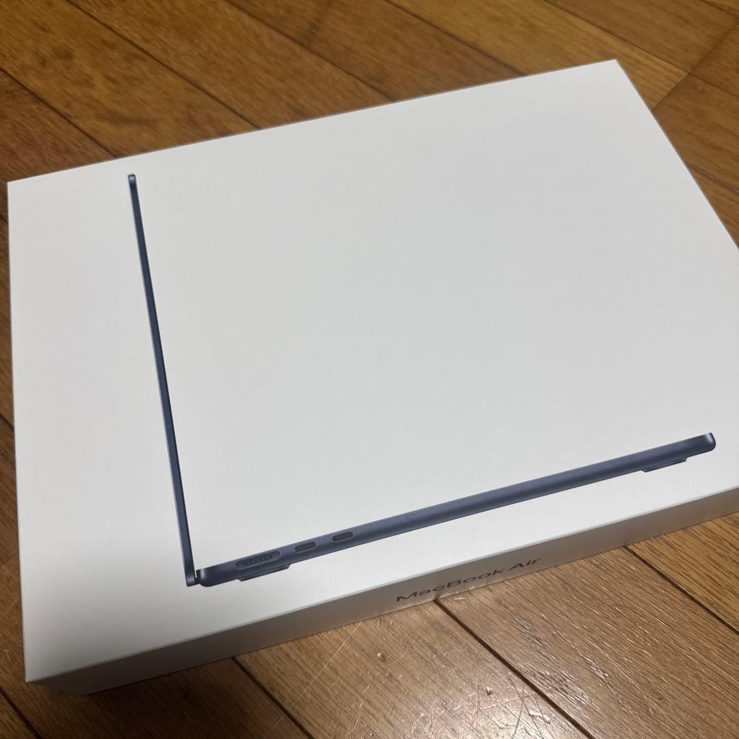 【美品】MacBook Air 13inch M2チップ　ミッドナイト