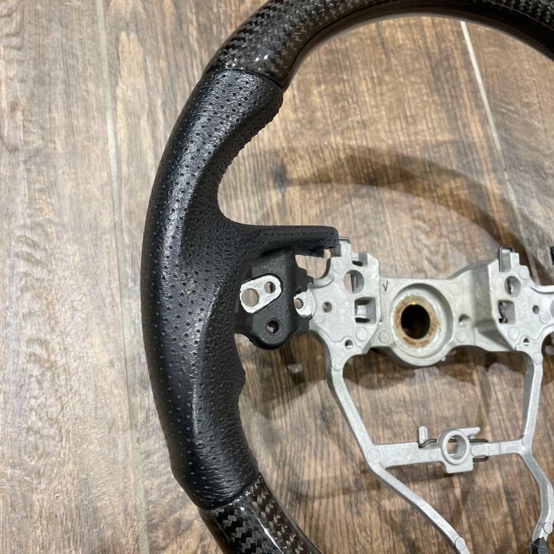 TOM'S ステアリングホイール　トヨタ　カムリ