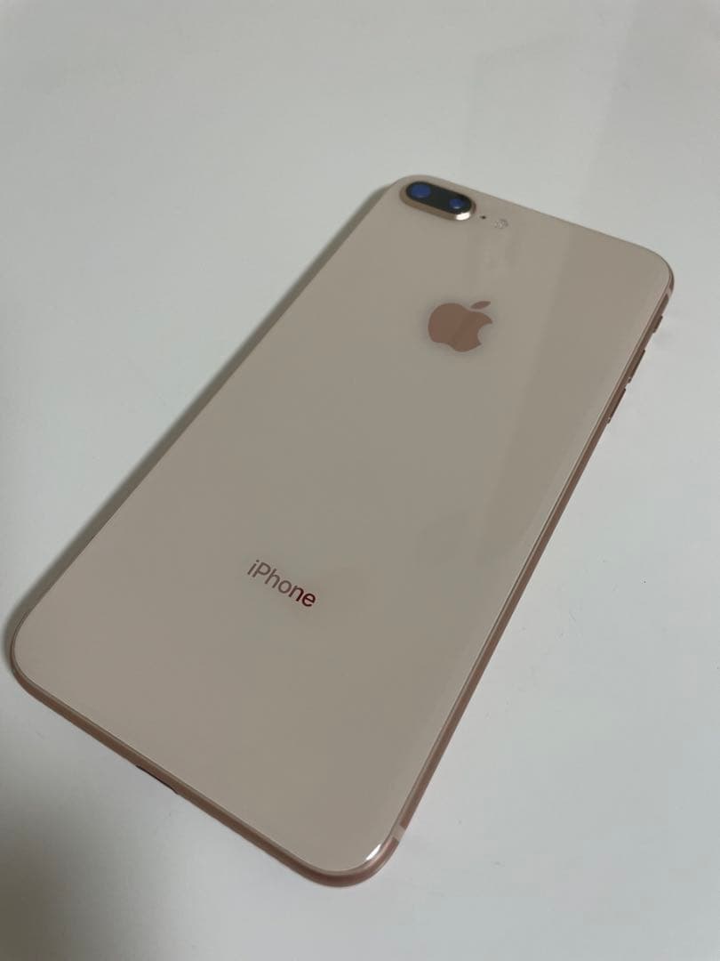 24時間以内発送iPhone 8 Plus 64GB SIMフリー