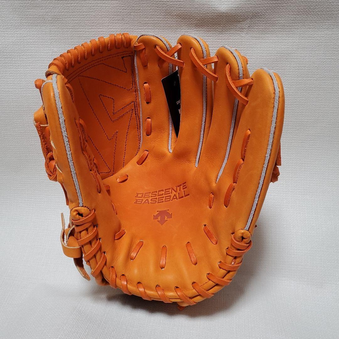 デサント 軟式用グローブ 投手用 [色焼けあり]
