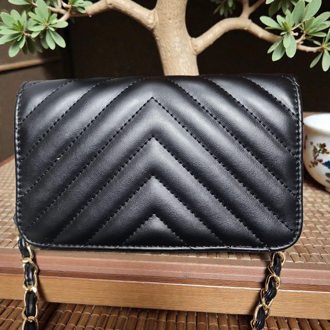 ペ*ん様 CHANEL　ショルダーバッグ　ワンショルダー　Vステッチ　ノベルティ